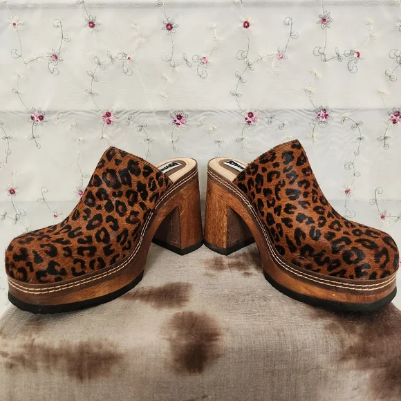 Vintage Riverstone Cheetah Platform Mules - Picture 2 of 13